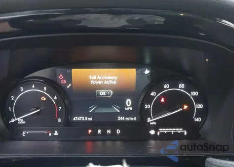 2021 Lincoln Corsair Standard z USA, uszkodzony, nr VIN 5LMCJ1D95MUL02772